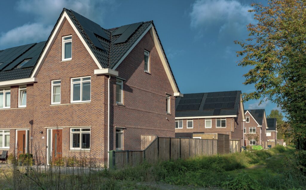 newbuilt house with solar panels Almere gerealiseerde project 2