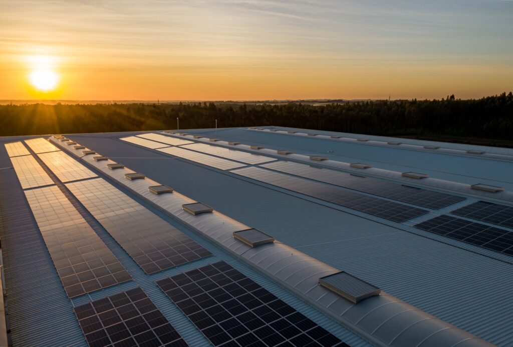 zonnepanelen op plat dak